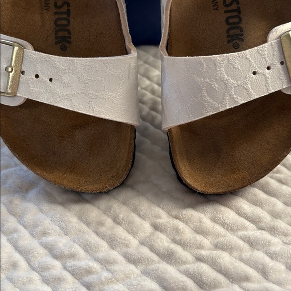 Birkenstock Arizona Sandal in Eggshell Leopard Print - Picture 3 of 10